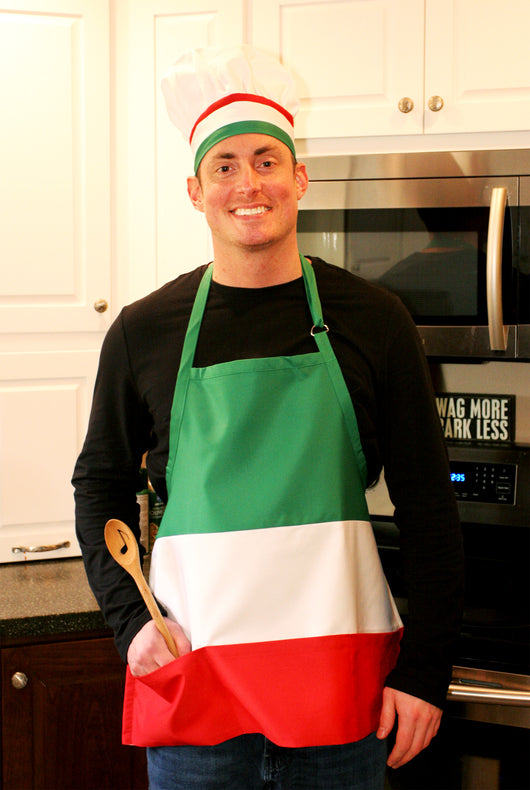 Funny Italian Pride Kitchen Apron - 'Kiss Me I'm Italian' Adjustable Bib With Pockets, Waterproof & Oil Proof